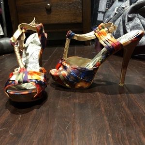 💋5/$25💋 Apt 9 floral heels